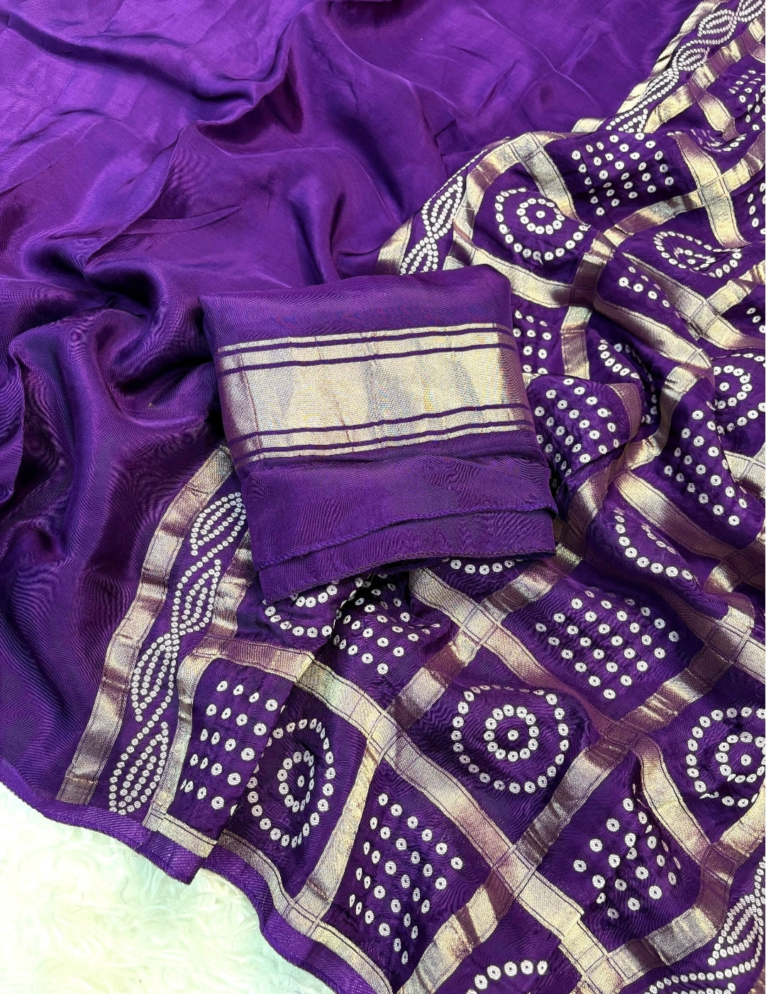 Viscose crepe purple saree with Bandhej pallu HK39